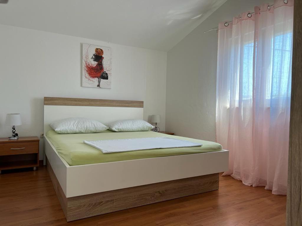 Rosanda Apartment Slatine
